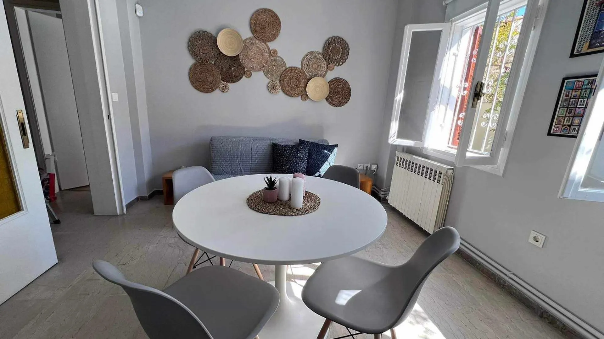 Retro House With Garden In Anopoli Villa Thessaloniki Greece